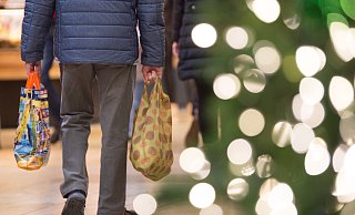Der Gewerbeverein Nieheim weist die Kritik des Bürgermeisters zurück: Neben zahlreichen Aktionen übernähmen sie die Weihnachtsbeleuchtung. - Dpa Der Gewerbeverein Nieheim weist die Kritik des Bürgermeisters zurück: Neben zahlreichen Aktionen übernähmen sie die Weihnachtsbeleuchtung. - Dpa