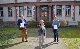 Daniel Hartmann (v. l.), Sabine Hasenbein und Benjamin Koch. - Stadt Daniel Hartmann (v. l.), Sabine Hasenbein und Benjamin Koch. - Stadt