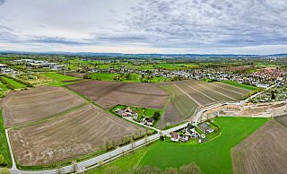 Auf diesem Bild aus der Luft ist die Baustelle im Bereich der Brücke an der Milser Straße zu sehen. Nach rechts führt die Trasse weiter in Richtung Herforder Straße. - Mike-Dennis Müller / www.mdm.photo Auf diesem Bild aus der Luft ist die Baustelle im Bereich der Brücke an der Milser Straße zu sehen. Nach rechts führt die Trasse weiter in Richtung Herforder Straße. - Mike-Dennis Müller / www.mdm.photo