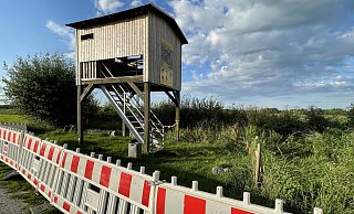 Der Aussichtsturm ist seit dem Brandmorgen gesperrt. - Tasja Klusmeyer Der Aussichtsturm ist seit dem Brandmorgen gesperrt. - Tasja Klusmeyer