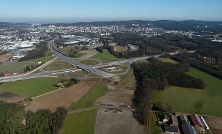 Das Straßenkreuz der A33 mit dem Ostwestfalendamm wird in Ummeln noch lange im Nichts enden. Das Verfahren zieht sich noch weit ins Jahr 2023 und wahrscheinlich noch darüber hinaus. - Detlef Wittig Das Straßenkreuz der A33 mit dem Ostwestfalendamm wird in Ummeln noch lange im Nichts enden. Das Verfahren zieht sich noch weit ins Jahr 2023 und wahrscheinlich noch darüber hinaus. - Detlef Wittig