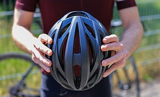 Für Radfahrer ist fast jeder Unfall eine ernste Gefahr für die Gesundheit. Ein Jugendlicher hatte dabei jetzt besonders viel Glück (Symbolfoto). - (c) Copyright 2023, dpa (www.dpa.de). Alle Rechte vorbehalten Für Radfahrer ist fast jeder Unfall eine ernste Gefahr für die Gesundheit. Ein Jugendlicher hatte dabei jetzt besonders viel Glück (Symbolfoto). - (c) Copyright 2023, dpa (www.dpa.de). Alle Rechte vorbehalten