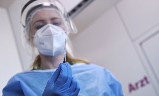 Viele im Kreis haben sich bereits für ein Impfangebot entschieden. Die Ärzte im Kreis werben erneut für den Pieks. - Thorsten Ulonska Viele im Kreis haben sich bereits für ein Impfangebot entschieden. Die Ärzte im Kreis werben erneut für den Pieks. - Thorsten Ulonska
