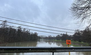 Dieser "See" an der Jöllenbecker Straße war mal eine Wiese. - Paul Brinkmann Dieser "See" an der Jöllenbecker Straße war mal eine Wiese. - Paul Brinkmann