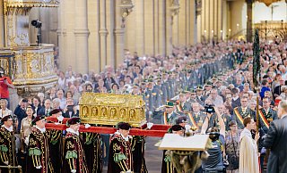 Viele hundert Menschen nahmen an der Festandacht zum Abschluss des Libori-Triduums im Paderborner Dom teil. - Besim Mazhiqi Viele hundert Menschen nahmen an der Festandacht zum Abschluss des Libori-Triduums im Paderborner Dom teil. - Besim Mazhiqi