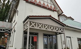Nachdem der Mietvertrag für dieses Gebäude nicht verlängert wurde, zieht die Sparkasse Minden-Lübbecke sich aus Alswede zurück. - Heike von Schulz Nachdem der Mietvertrag für dieses Gebäude nicht verlängert wurde, zieht die Sparkasse Minden-Lübbecke sich aus Alswede zurück. - Heike von Schulz