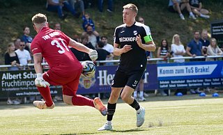 Brakes Torwart Massimo Drobe hatte im Testspiel gegen den SC Verl einiges zu tun. - Peter Unger Brakes Torwart Massimo Drobe hatte im Testspiel gegen den SC Verl einiges zu tun. - Peter Unger