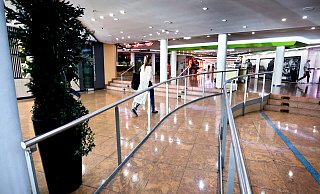 Im Forum Jahnplatz herrscht meist eins: gähnende Leere. - Sarah Jonek Im Forum Jahnplatz herrscht meist eins: gähnende Leere. - Sarah Jonek