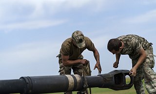 Die Diskussionen um deutsche Panzer für die Ukraine lassen nicht nach. - DAVID GOLDMAN Die Diskussionen um deutsche Panzer für die Ukraine lassen nicht nach. - DAVID GOLDMAN