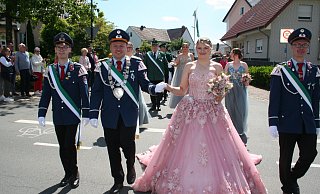 Das Königspaar Fabian Corazolla und Zoe Brett bei der großen Parade. - Johannes Büttner Das Königspaar Fabian Corazolla und Zoe Brett bei der großen Parade. - Johannes Büttner