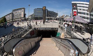 Die Stadt will jetzt doch den Jahnplatztunnel kaufen. Dezernent Moss schlägt dessen dauerhafte Schließung vor. - Oliver Krato Die Stadt will jetzt doch den Jahnplatztunnel kaufen. Dezernent Moss schlägt dessen dauerhafte Schließung vor. - Oliver Krato