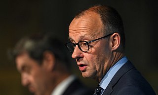 CDU-Politiker Friedrich Merz will die Wählerstimmen für die AfD halbieren und macht mit rechtspopulistischen Aussagen Schlagzeilen. - AFP or licensors CDU-Politiker Friedrich Merz will die Wählerstimmen für die AfD halbieren und macht mit rechtspopulistischen Aussagen Schlagzeilen. - AFP or licensors