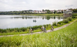 Der Radweg führt auch entlang des Twistesees. - Sabrinity Der Radweg führt auch entlang des Twistesees. - Sabrinity