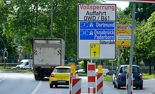 Zur Autobahn über die Artur-Ladebeck-Straße: So leitet die Stadt den Verkehr als Alternative zur OWD-Zufahrt am Adenauerplatz um. - Andreas Zobe Zur Autobahn über die Artur-Ladebeck-Straße: So leitet die Stadt den Verkehr als Alternative zur OWD-Zufahrt am Adenauerplatz um. - Andreas Zobe