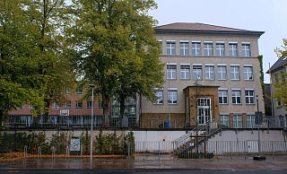 Begehrte Innenstadtschule: Trotz Mehrklassenbildung mussten beispielsweise an der Luisenrealschule in den vergangenen Jahren immer noch einige Kinder abgewiesen werden. Das könnte bald noch mehr Schüler treffen. - Andreas Zobe Begehrte Innenstadtschule: Trotz Mehrklassenbildung mussten beispielsweise an der Luisenrealschule in den vergangenen Jahren immer noch einige Kinder abgewiesen werden. Das könnte bald noch mehr Schüler treffen. - Andreas Zobe