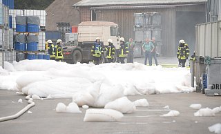 Häufiges Bild: Seit 2016 hat es nach Firmenangaben sechs Mal auf dem Gelände gebrannt. Eine automatische Anlage breitet dann einen Schaumteppich aus. - Andreas Eickhoff Häufiges Bild: Seit 2016 hat es nach Firmenangaben sechs Mal auf dem Gelände gebrannt. Eine automatische Anlage breitet dann einen Schaumteppich aus. - Andreas Eickhoff