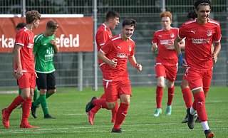 Torreiche Theesener: Die B-Junioren des VfL gewannen in der Landesliga 6:2 gegen Greven 09. Foto: Peter Unger - Peter Unger Torreiche Theesener: Die B-Junioren des VfL gewannen in der Landesliga 6:2 gegen Greven 09. Foto: Peter Unger - Peter Unger