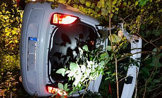 Bei einem Unfall an der Napte-Brücke in Steinheim wurde eine Person eingeklemmt. - Feuerwehr Steinheim Bei einem Unfall an der Napte-Brücke in Steinheim wurde eine Person eingeklemmt. - Feuerwehr Steinheim