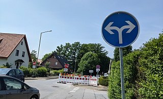 Vor der Baustelle an der Milchstraße sorgte dieses Straßenschild für Verwirrung. - David Knapp Vor der Baustelle an der Milchstraße sorgte dieses Straßenschild für Verwirrung. - David Knapp
