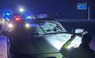 Auf der A2 ist Anfang März ein 29-jähriger Mann frontal von dem Wagen erfasst worden. Er soll wohl versucht haben, die Autibahn zu Fuß zu überqueren. - Jürgen Mahncke Auf der A2 ist Anfang März ein 29-jähriger Mann frontal von dem Wagen erfasst worden. Er soll wohl versucht haben, die Autibahn zu Fuß zu überqueren. - Jürgen Mahncke
