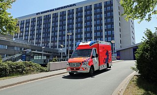 Sowohl die Krankheitsausfälle beim Personal als auch die Zahl der Corona-Patienten im Klinikum ist mit der Sommerwelle wieder gestiegen. - Frank-Michael Kiel-Steinkamp Sowohl die Krankheitsausfälle beim Personal als auch die Zahl der Corona-Patienten im Klinikum ist mit der Sommerwelle wieder gestiegen. - Frank-Michael Kiel-Steinkamp