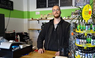 Dennis Küster aus Höxter musste seinen erst 2020 eröffneten Laden schweren Herzens wieder schließen. - Moritz Räker Dennis Küster aus Höxter musste seinen erst 2020 eröffneten Laden schweren Herzens wieder schließen. - Moritz Räker