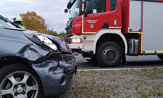 Der Nissan wurde bei der Kollision stark beschädigt. - Burkhard Battran Der Nissan wurde bei der Kollision stark beschädigt. - Burkhard Battran