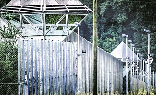 Die geschlossene JVA Bielefeld-Brackwede gehört mit bald 666 Häftlingen zu den ganz großen Haftanstalten im Land. Sie braucht daher mehr Platz. - Andreas Frücht Die geschlossene JVA Bielefeld-Brackwede gehört mit bald 666 Häftlingen zu den ganz großen Haftanstalten im Land. Sie braucht daher mehr Platz. - Andreas Frücht