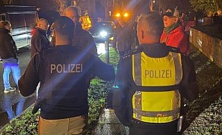 Die Polizei war bei dem "Aufmarsch" schnell vor Ort. - Benjamin Piel Die Polizei war bei dem "Aufmarsch" schnell vor Ort. - Benjamin Piel