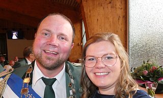 Joseph und Beatrice Gievers sind die neuen Borgentreicher Majestäten. - Schützen Joseph und Beatrice Gievers sind die neuen Borgentreicher Majestäten. - Schützen