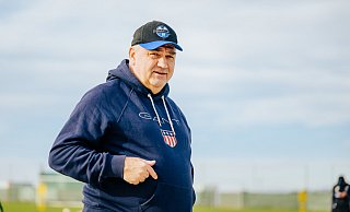 Ein frischer Wind und Wolken: SCP-Präsident Thomas Sagel trug am Montagvormittag beim Training lieber ein wärmendes Sweatshirt. - Besim Mazhiqi Ein frischer Wind und Wolken: SCP-Präsident Thomas Sagel trug am Montagvormittag beim Training lieber ein wärmendes Sweatshirt. - Besim Mazhiqi