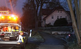 Eingangs der Linkskurve stürzte der Pedelec-Fahrer. - Polizei Minden-Lübbecke Eingangs der Linkskurve stürzte der Pedelec-Fahrer. - Polizei Minden-Lübbecke