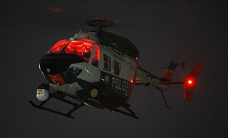 Ein Polizeihubschrauber kreiste in der Nacht auf Donnerstag über dem Bielefelder Osten (Symbolfoto). - Picture Alliance Ein Polizeihubschrauber kreiste in der Nacht auf Donnerstag über dem Bielefelder Osten (Symbolfoto). - Picture Alliance