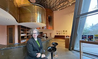 Marta-Direktorin Kathleen Rahn leitet das Museum seit Februar 2022. Sie möchte lieber heute als morgen einen neuen Pächter für das Marta-Café finden - aber es müsse auch passen, sagt sie. - Natalie Gottwald Marta-Direktorin Kathleen Rahn leitet das Museum seit Februar 2022. Sie möchte lieber heute als morgen einen neuen Pächter für das Marta-Café finden - aber es müsse auch passen, sagt sie. - Natalie Gottwald