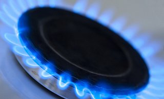 Besser auf kleiner Flamme kochen: Die Gas-Preise sind enorm gestiegen. - Franziska Gabbert Besser auf kleiner Flamme kochen: Die Gas-Preise sind enorm gestiegen. - Franziska Gabbert