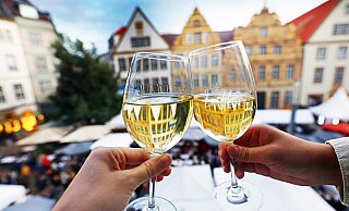 Im September ist wieder Weinmarkt. Doch der soll abends eine Stunde ehre schließen, um Energie zu sparen. - Bielefeld Marketing/ Sarah Jonek Im September ist wieder Weinmarkt. Doch der soll abends eine Stunde ehre schließen, um Energie zu sparen. - Bielefeld Marketing/ Sarah Jonek