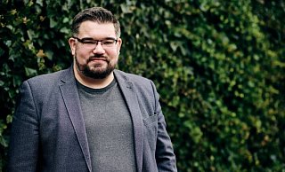 Benjamin Rauer ist seit 2017 Kreissprecher der Bündnisgrünen im Mühlenkreis. Er will die Interessen der Menschen aus Hille und Petershagen vertreten. - Richard Westebbe Benjamin Rauer ist seit 2017 Kreissprecher der Bündnisgrünen im Mühlenkreis. Er will die Interessen der Menschen aus Hille und Petershagen vertreten. - Richard Westebbe
