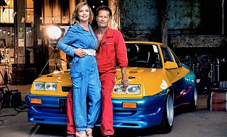 Bertie (Til Schweiger) und Uschi (Tina Ruland) werden in der Fortsetzung des Kultfilms ab Ende März auf den Kinoleinwänden zu sehen sein. - Matthias Bothor Bertie (Til Schweiger) und Uschi (Tina Ruland) werden in der Fortsetzung des Kultfilms ab Ende März auf den Kinoleinwänden zu sehen sein. - Matthias Bothor