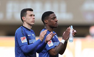 SCP-Kapitän Ron Schallenberg (l.) und Frederic Ananou waren am Samstag gegen Düsseldorf Paderborns beste Feldspieler. Doch auch sie hatten nach Spielschluss wenig Grund zum Feiern. - picture alliance/dpa SCP-Kapitän Ron Schallenberg (l.) und Frederic Ananou waren am Samstag gegen Düsseldorf Paderborns beste Feldspieler. Doch auch sie hatten nach Spielschluss wenig Grund zum Feiern. - picture alliance/dpa