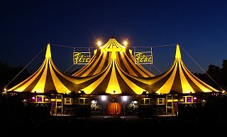 Vorfreude: Auch in diesem Jahr gastiert der für seine spektakuläre Show bekannte Zirkus Flic Flac wieder an der Bielefelder Radrennbahn. Der Vorverkuf hat begonnen. - PR Vorfreude: Auch in diesem Jahr gastiert der für seine spektakuläre Show bekannte Zirkus Flic Flac wieder an der Bielefelder Radrennbahn. Der Vorverkuf hat begonnen. - PR