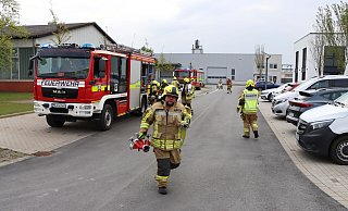Die Alarmübung verlangte vielseitige Fähigkeiten von den Delbrücker Wehrleuten - Feuerwehr Delbrück Die Alarmübung verlangte vielseitige Fähigkeiten von den Delbrücker Wehrleuten - Feuerwehr Delbrück