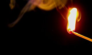 Unbekannte haben 16 Feuer in Bielefeld gelegt. Die Polizei ermittelt. - Symbolfoto Unbekannte haben 16 Feuer in Bielefeld gelegt. Die Polizei ermittelt. - Symbolfoto