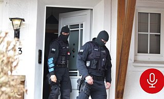 Anfang 2020 wurde die Reichsbürger-Gruppe "Geeinte deutsche Völker und Stämme" verboten, die Polizei durchsuchte dabei unter anderem ein Haus im Kreis Herford. - Lukas Brekenkamp Anfang 2020 wurde die Reichsbürger-Gruppe "Geeinte deutsche Völker und Stämme" verboten, die Polizei durchsuchte dabei unter anderem ein Haus im Kreis Herford. - Lukas Brekenkamp