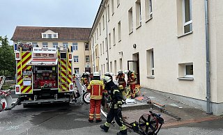 Das Feuer konnte von der Feuerwehr Minden beim zweiten Brand (1. Juni) schnell unter Kontrolle gebracht werden. - Maximilian Hampel (Archiv) Das Feuer konnte von der Feuerwehr Minden beim zweiten Brand (1. Juni) schnell unter Kontrolle gebracht werden. - Maximilian Hampel (Archiv)