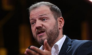 Welche Auswirkungen wird der Beitrag von Mario Barth auf das Image der Stadt Höxter haben? - Henning Kaiser Welche Auswirkungen wird der Beitrag von Mario Barth auf das Image der Stadt Höxter haben? - Henning Kaiser