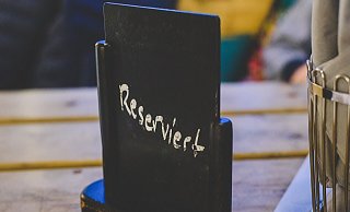 Der Stadtverband Herford von Bündnis90/Die Grünen hatte einen Tisch reserviert, wurde aber wieder ausgeladen. - Pixabay (Symbolbild) Der Stadtverband Herford von Bündnis90/Die Grünen hatte einen Tisch reserviert, wurde aber wieder ausgeladen. - Pixabay (Symbolbild)
