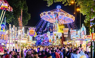 Eine Gebührenanpassung für die Jahrmärkte und Volksfeste wie Lunapark, Lunamarkt, Libori (Foto), Herbstlibori und dem Weihnachtsmarkt ist auf Grund gestiegener Kosten in allen Bereichen unumgänglich, meint die Stadtverwaltung. - Stadt Paderborn/Besim Mazhiqi Eine Gebührenanpassung für die Jahrmärkte und Volksfeste wie Lunapark, Lunamarkt, Libori (Foto), Herbstlibori und dem Weihnachtsmarkt ist auf Grund gestiegener Kosten in allen Bereichen unumgänglich, meint die Stadtverwaltung. - Stadt Paderborn/Besim Mazhiqi