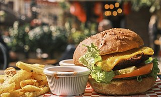 Ein Burgerladen hat es den Bielefeldern besonders angetan. - engin akyurt/pixabay Ein Burgerladen hat es den Bielefeldern besonders angetan. - engin akyurt/pixabay