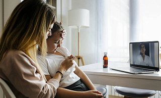Es gibt momentan eine enorme Welle an Infektionen mit dem Respiratorischen Synzytial-Virus, aber auch Grippe und andere Atemwegserkrankungen sind auf dem Vormarsch (Symbolfoto). - IMAGO/Westend61 Es gibt momentan eine enorme Welle an Infektionen mit dem Respiratorischen Synzytial-Virus, aber auch Grippe und andere Atemwegserkrankungen sind auf dem Vormarsch (Symbolfoto). - IMAGO/Westend61