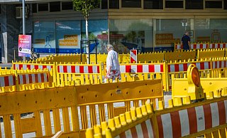 Die Menschen im Bielefelder Süden brauchen weiterhin Geduld. Die große Baumaßnahme im Verlauf der Hauptstraße dauert länger als erhofft. - Andreas Zobe Die Menschen im Bielefelder Süden brauchen weiterhin Geduld. Die große Baumaßnahme im Verlauf der Hauptstraße dauert länger als erhofft. - Andreas Zobe